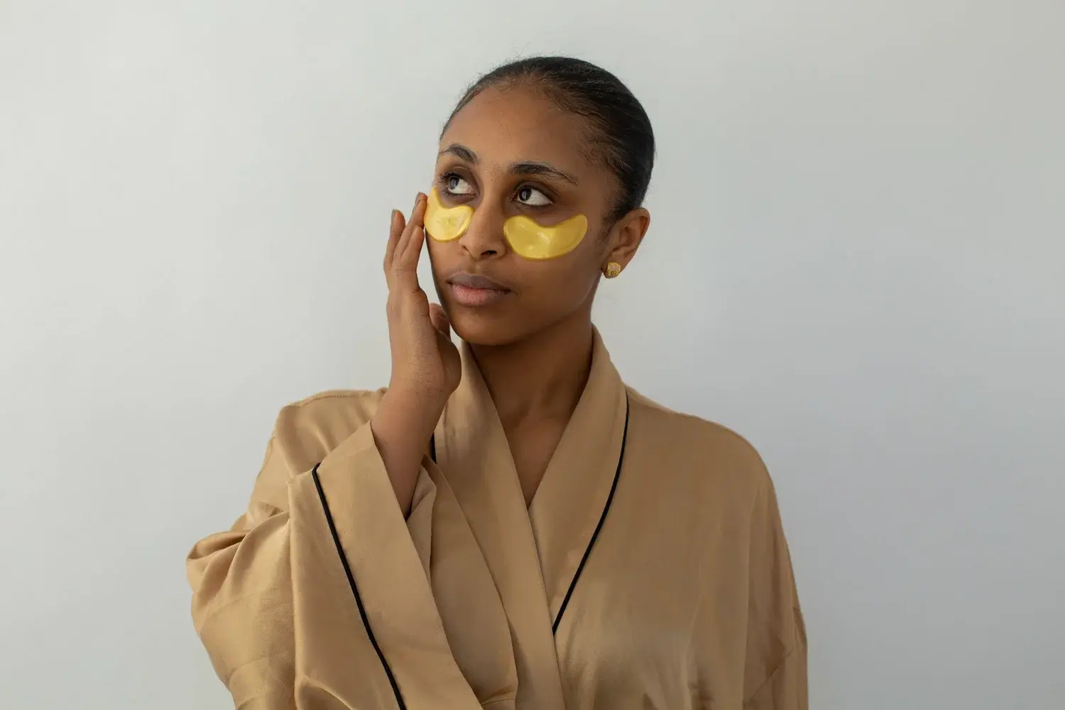 Three Brands, One Eye Patch Tub. Here’s How Fans Reacted. (figure 2)